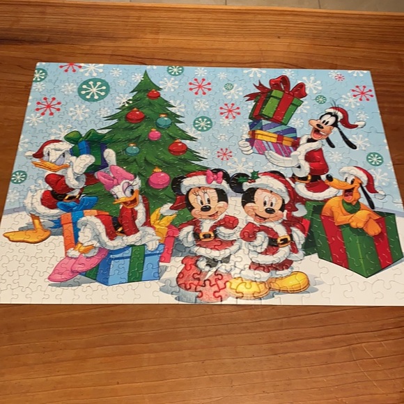 Cool format (read description) 400pc Disney “Together Time” Puzzle - Picture 7 of 7